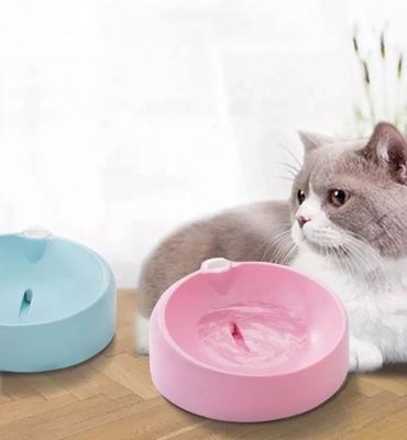 1.8L Pengumpan Air Otomatis Untuk Kucing Dengan Dua Pola Anjing Penerima Air Kapasitas Besar