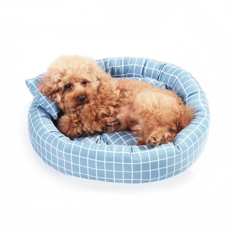 Grosir Putaran Lembut Hangat Tempat Tidur Hewan Peliharaan dengan Bantal Donat Cuddler Kucing Anjing Tempat Tidur Tempat Tidur Hewan Peliharaan Mewah dengan Non Slip Bawah