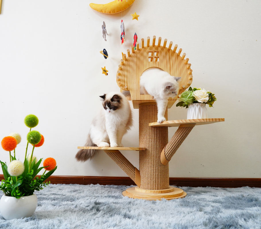 Menara Aktivitas Multi Level Cat Climbing Tree House Kayu Elegan Dengan Tulisan Menggaruk