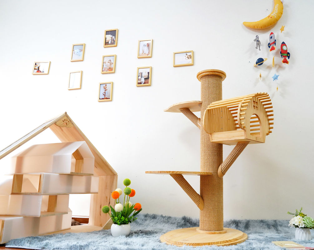 123cm Menara Aktivitas Kucing Kayu Kayu Solid Besar Memanjat Dengan Tulisan Menggaruk