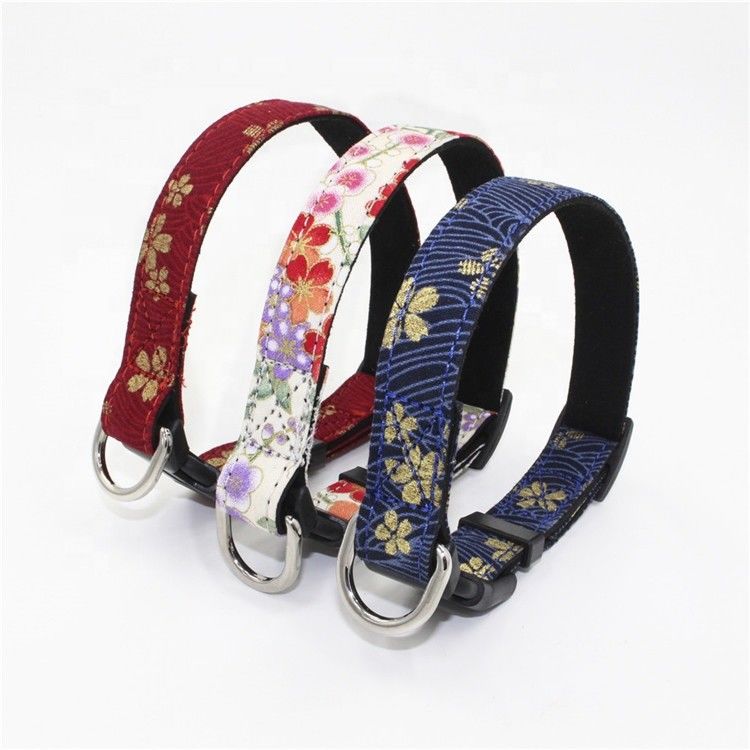 Dicetak Sakura Suede Substrat Puppy Dog Collar Leash Harness Set Dengan Cincin D Gaya Jepang