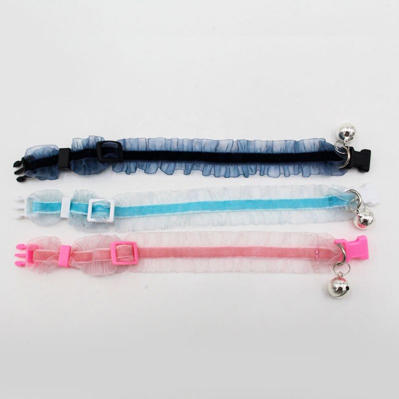 Nyaman Mewah Nylon Lace Adjustable Cat Dog Collars dengan Bell
