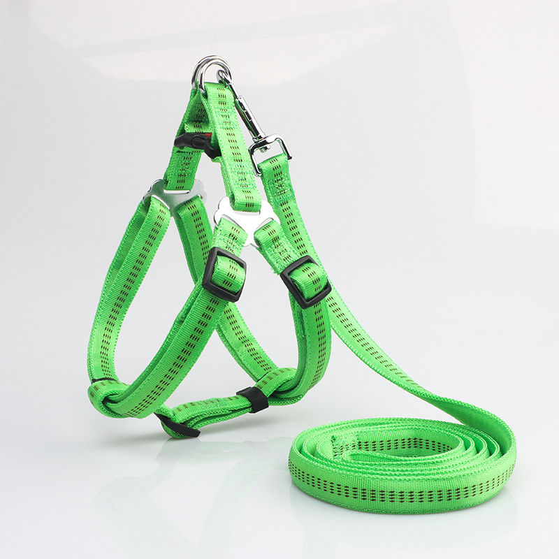 Tidak Ada Tarik Penyerap Non Slip Nylon Anjing Reflektif Adjustable Harness Leash Collar Set