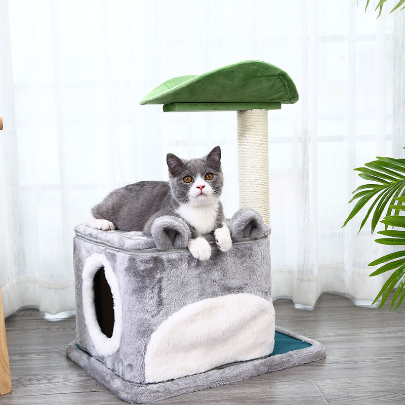 Safety Deluxe Cat Climbing Frame Tree Multi Level Dengan Gua Scratching Posts ukuran M 61*41*132cm