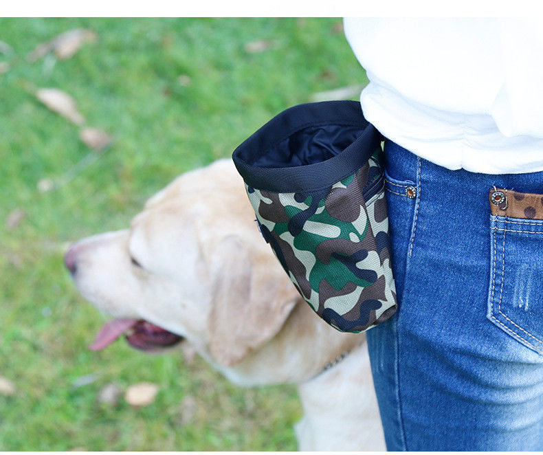 Tas Pinggang Tahan Air Camo Pet Aksesoris Luar Ruangan Pelatihan Tas Makanan Ringan Anjing