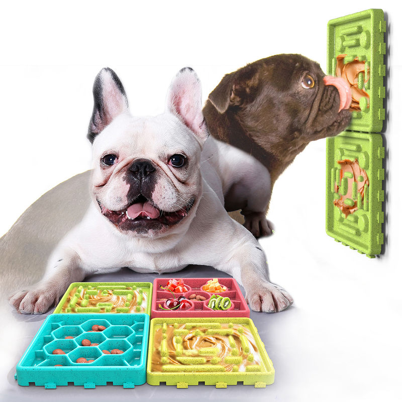 4 In 1 Silicone Fun Interactive Slow Pet Water Dan Dispenser Makanan Mangkuk Makanan Anjing Jilat Mat